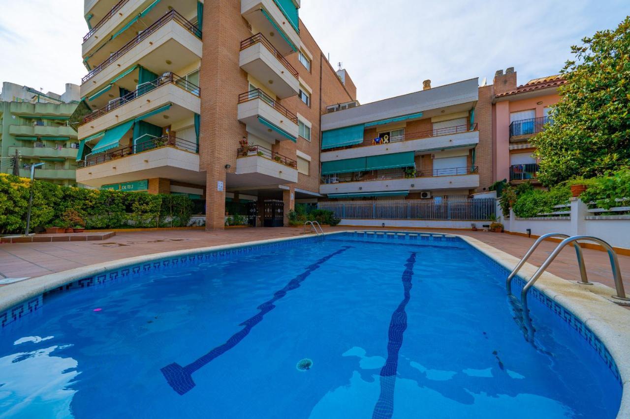 Homeholidaysrentals Margot - Costa Barcelona Пинеда де Мар Екстериор снимка