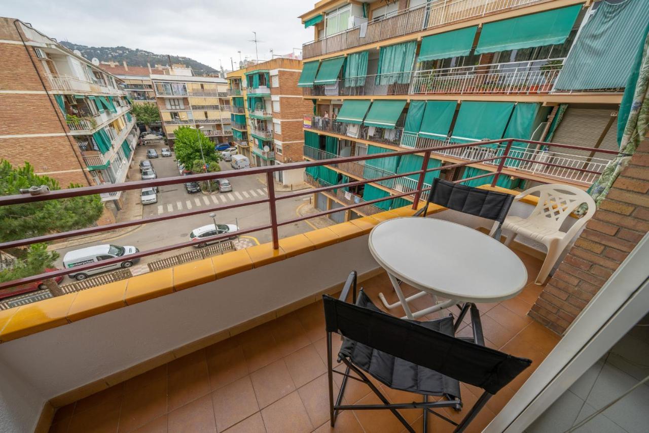Homeholidaysrentals Margot - Costa Barcelona Пинеда де Мар Екстериор снимка