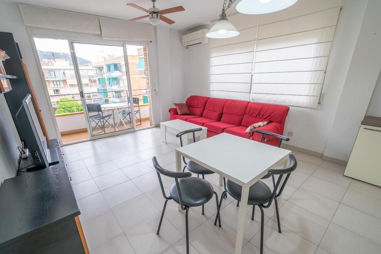 Homeholidaysrentals Margot - Costa Barcelona Пинеда де Мар Екстериор снимка