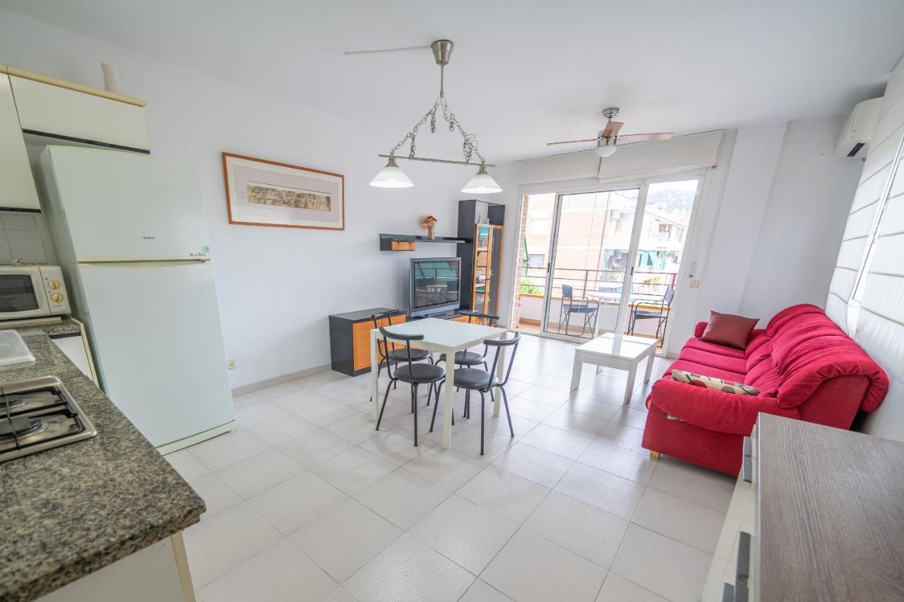 Homeholidaysrentals Margot - Costa Barcelona Пинеда де Мар Екстериор снимка