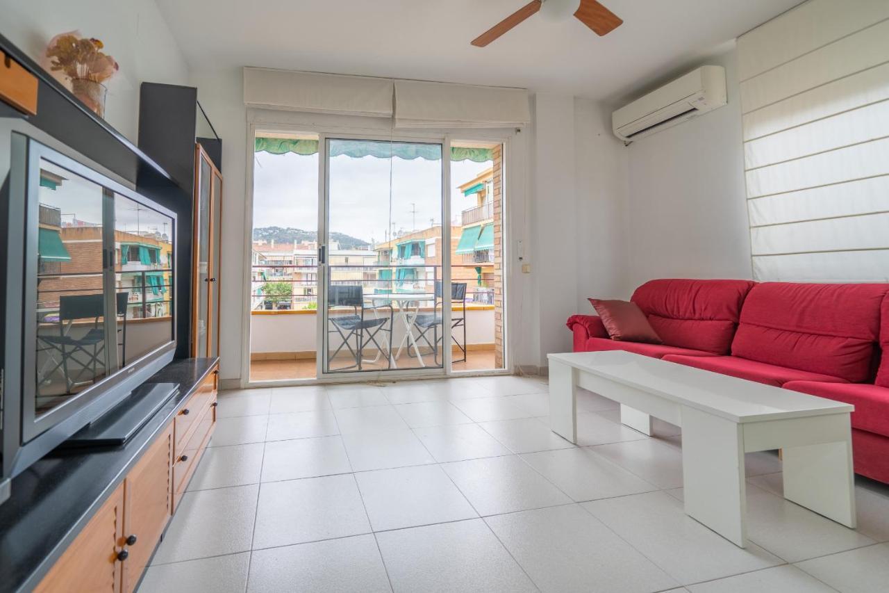 Homeholidaysrentals Margot - Costa Barcelona Пинеда де Мар Екстериор снимка